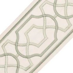 Maru Embroidery Border