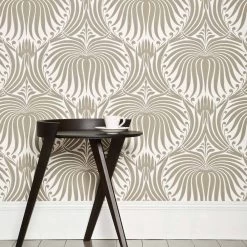 Lotus -Wand Meester farrowandball presentandcorrect lotus bp2013 02