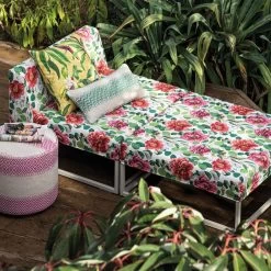 Peonia -Wand Meester osborne and little beach house peonia fabrics